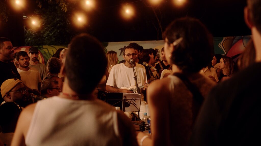 Capa do vídeo de lançamento do álbum Máquina de Moer Gente de Higor Sartori produzido pela Marangatu Filmes em Vitória ES